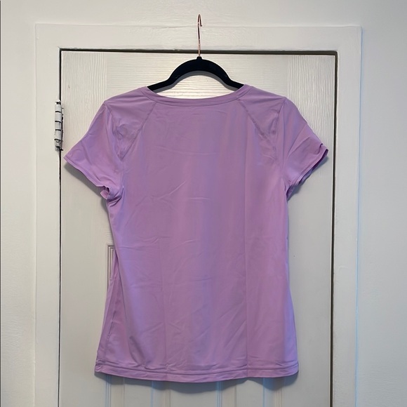 EUC Lilly Pulitzer Luxletic Renay Lilac active Tee - Picture 3 of 5